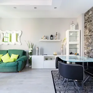 Homelike Stunning Sea Front House El Escobonal